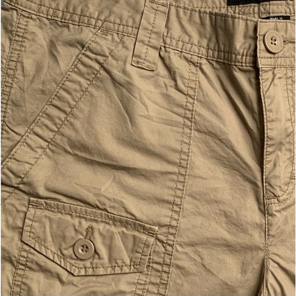 CALVIN KLEIN cargo shorts, beige size 12 - Picture 4 of 6
